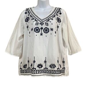 White Floral Embroidered Cotton Blouse Tunic Top Coverup Size Medium Lightweight